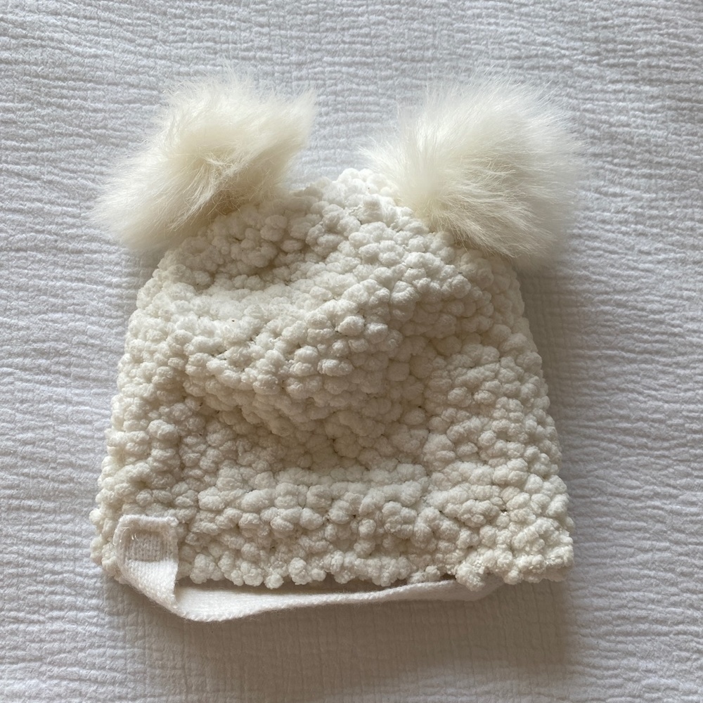 TARGET Kids Hat OSFY, 3 for $15 Kids Bundle - Picture 3 of 5